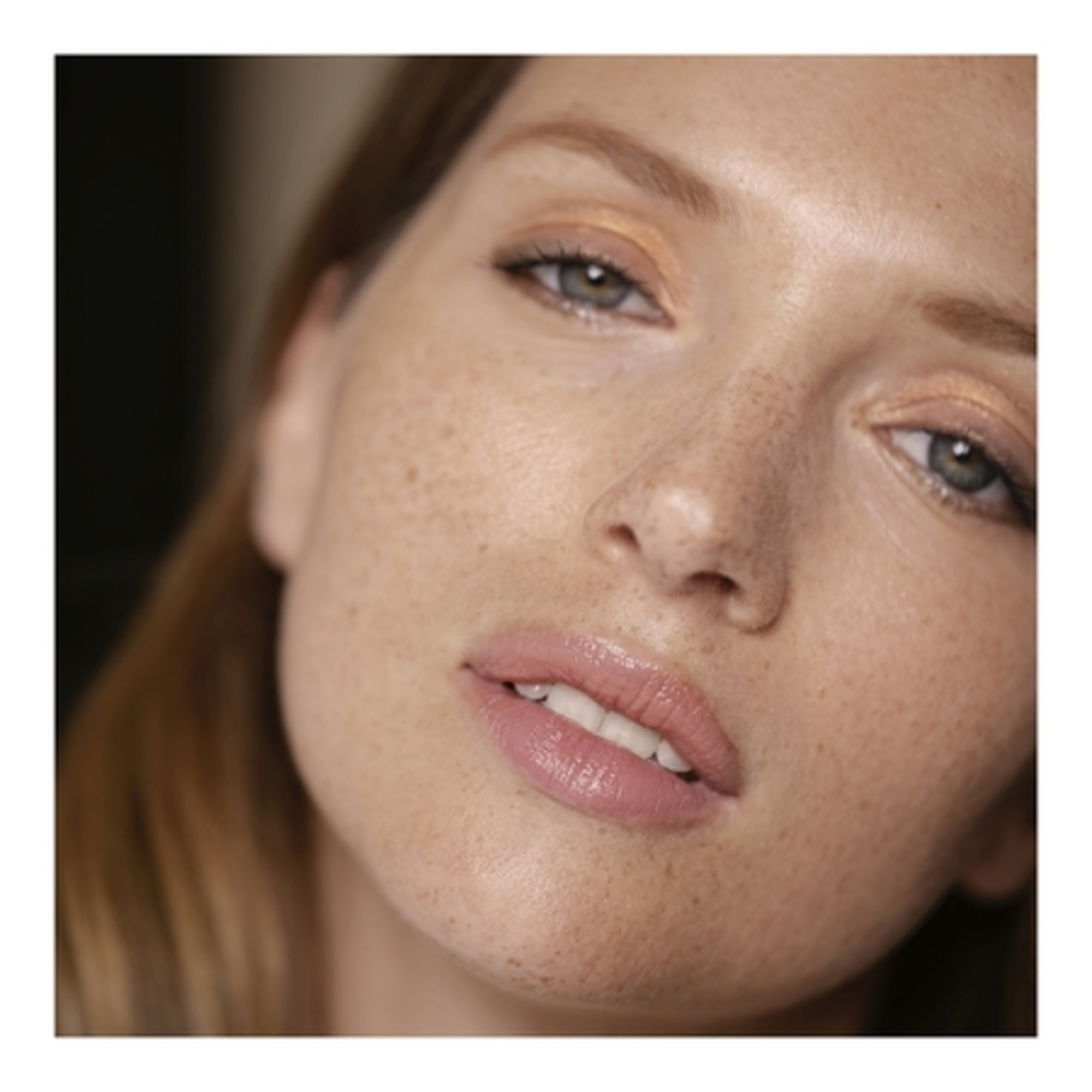 Rouge à lèvres brillant hydratant