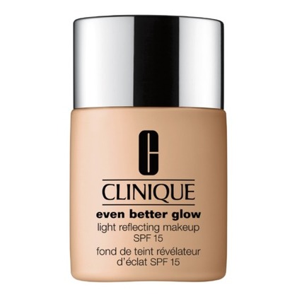  Clinique EVEN BETTER GLOW™ Fond de teint révélateur d’éclat SPF 15  1 of 2 