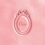 DIOR ROUGE DIOR Dior médaillon - baume à lèvres hydratant 24 h - fini pailleté 2 of 4 Dior médaillon - baume à lèvres hydratant 24 h - fini pailleté