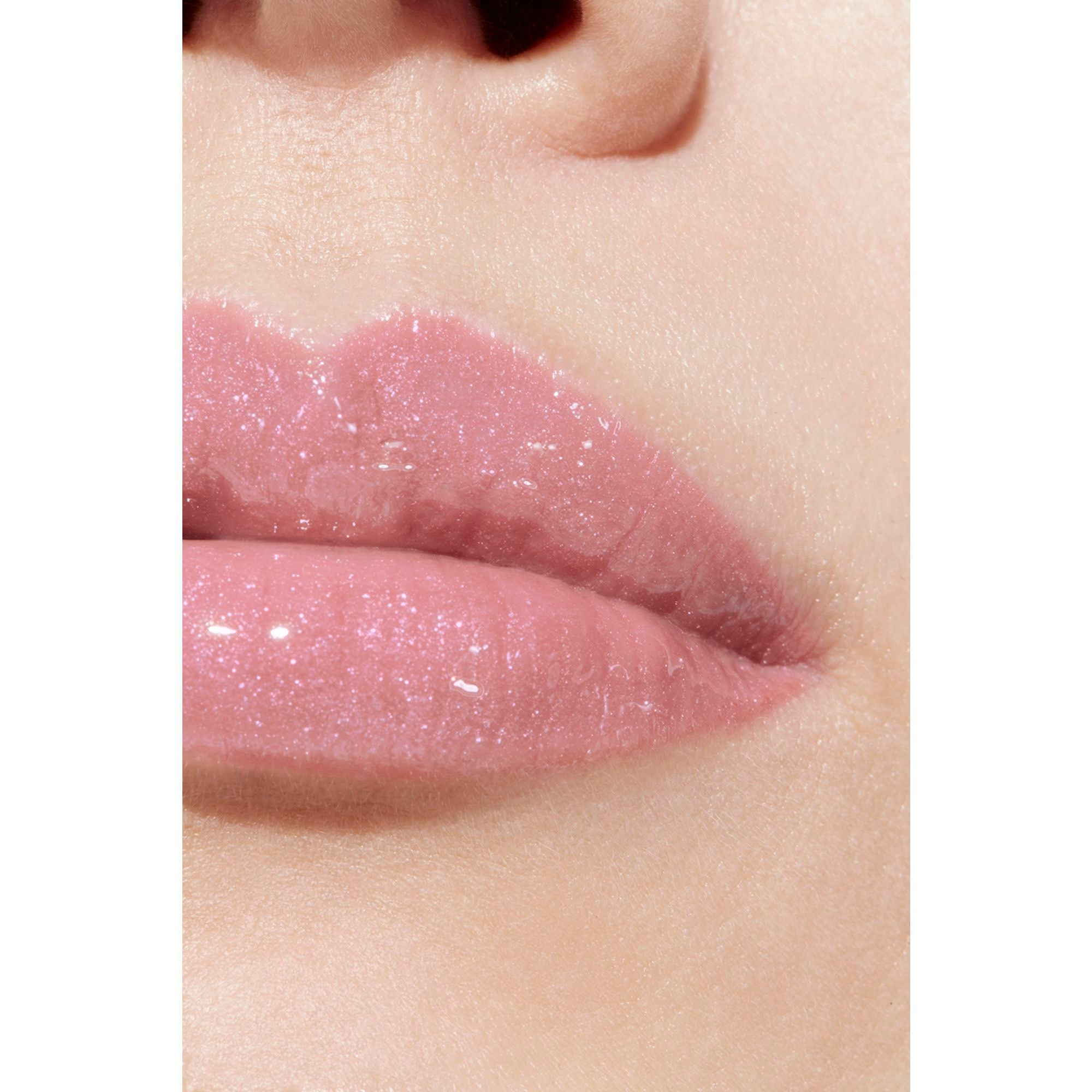  CHANEL ROUGE COCO Hydra gloss haute brillance hydratant et lissant  4 of 4 Hydra gloss haute brillance hydratant et lissant