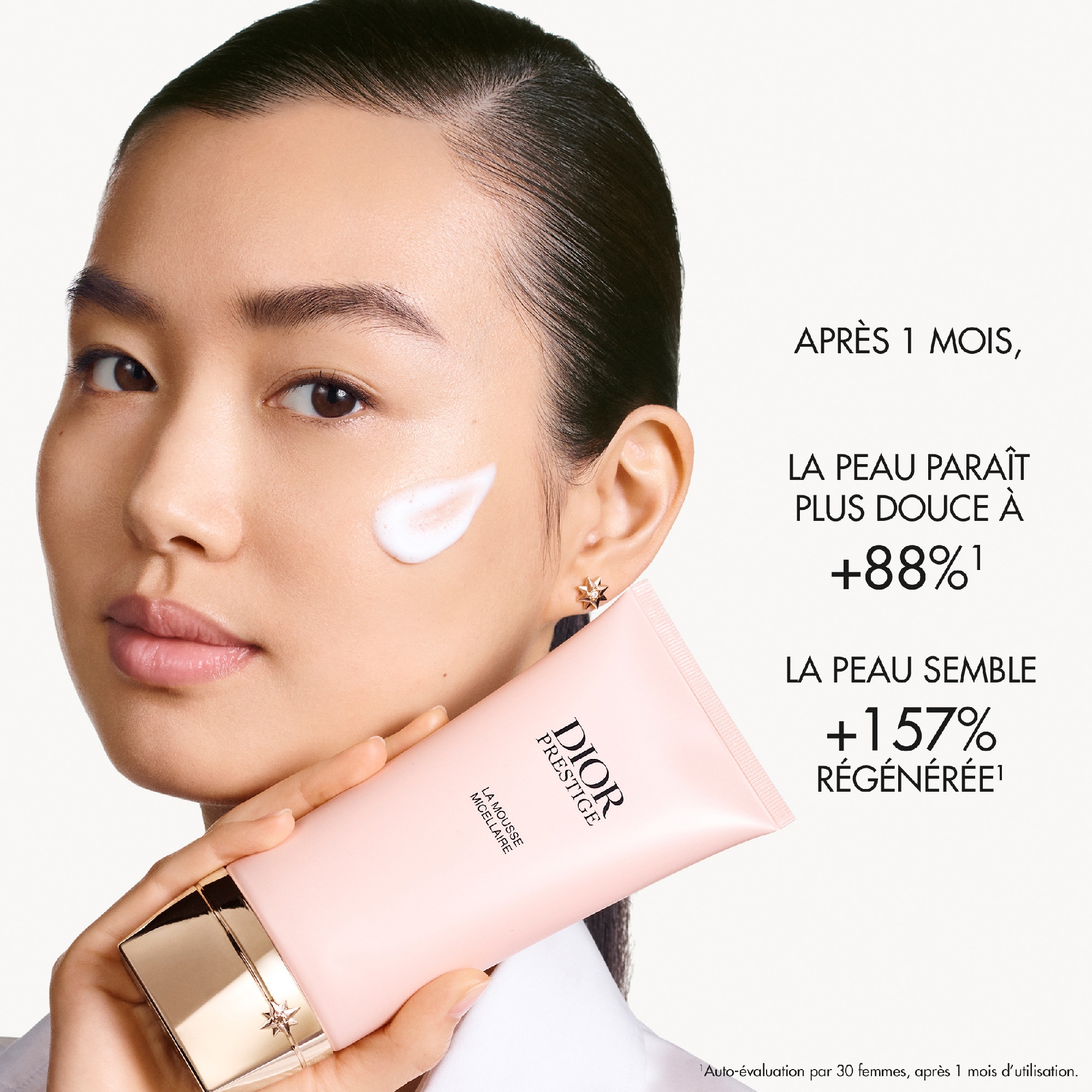 150ml DIOR DIOR PRESTIGE La mousse micellaire - mousse nettoyante confort d'exception visage 3 of 4 La mousse micellaire - mousse nettoyante confort d'exception visage