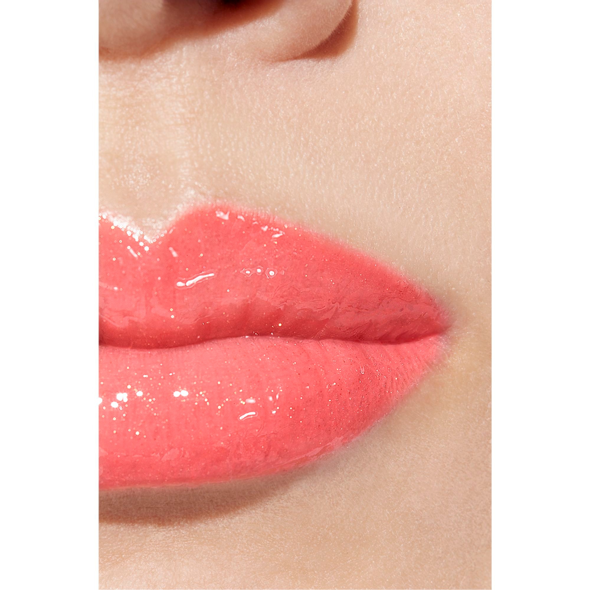  CHANEL ROUGE COCO Hydra gloss haute brillance hydratant et lissant  4 of 4 Hydra gloss haute brillance hydratant et lissant