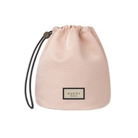 Une pochette Gucci beauty