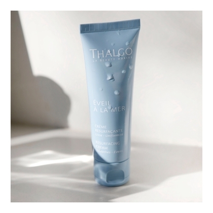 50mL THALGO ÉVEIL À LA MER Crème resurfaçante - lisse & uniformise  1 of 2 