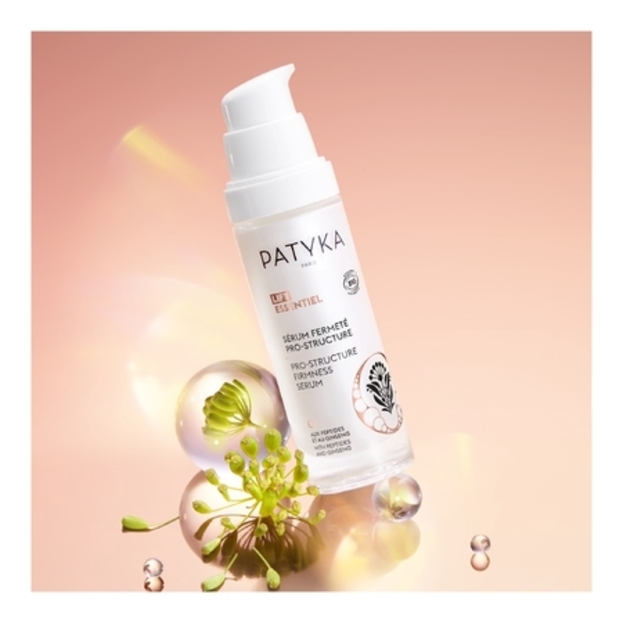 Le sérum fermeté pro-structure réduit les rides et raffermit intensément la peau