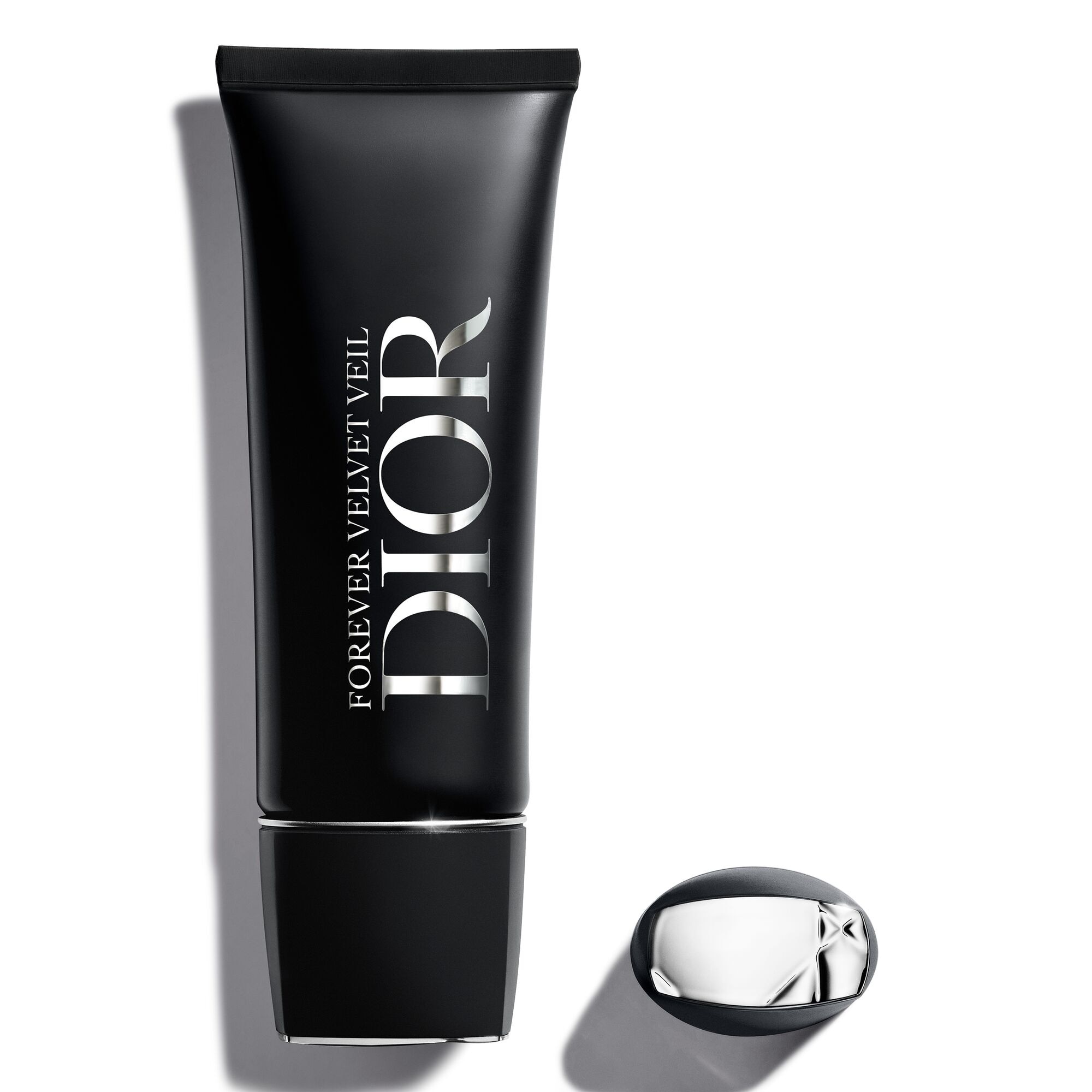 DIOR FOREVER VELVET VEIL Base de teint - fini mat floutant, spf 15 pa++ 1 of 4 Base de teint - fini mat floutant, spf 15 pa++