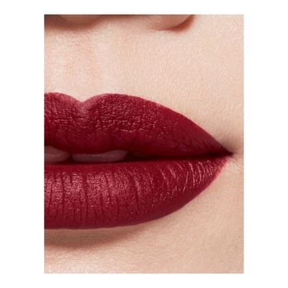 Le rouge velours lumineux