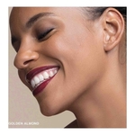  BOBBI BROWN SKIN LONG-WEAR WEIGHTLESS FOUNDATION Fond de teint longue tenue ultra-léger couvrance parfaite fini mat SPF15  3 of 4 Fond de teint longue tenue ultra-léger couvrance parfaite fini mat SPF15