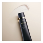 38G CLÉ DE PEAU BEAUTÉ TEINT Voile matifiant lissant spf 25  3 of 4 Voile matifiant lissant spf 25