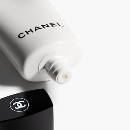 La mousse crème nettoyante au camélia
