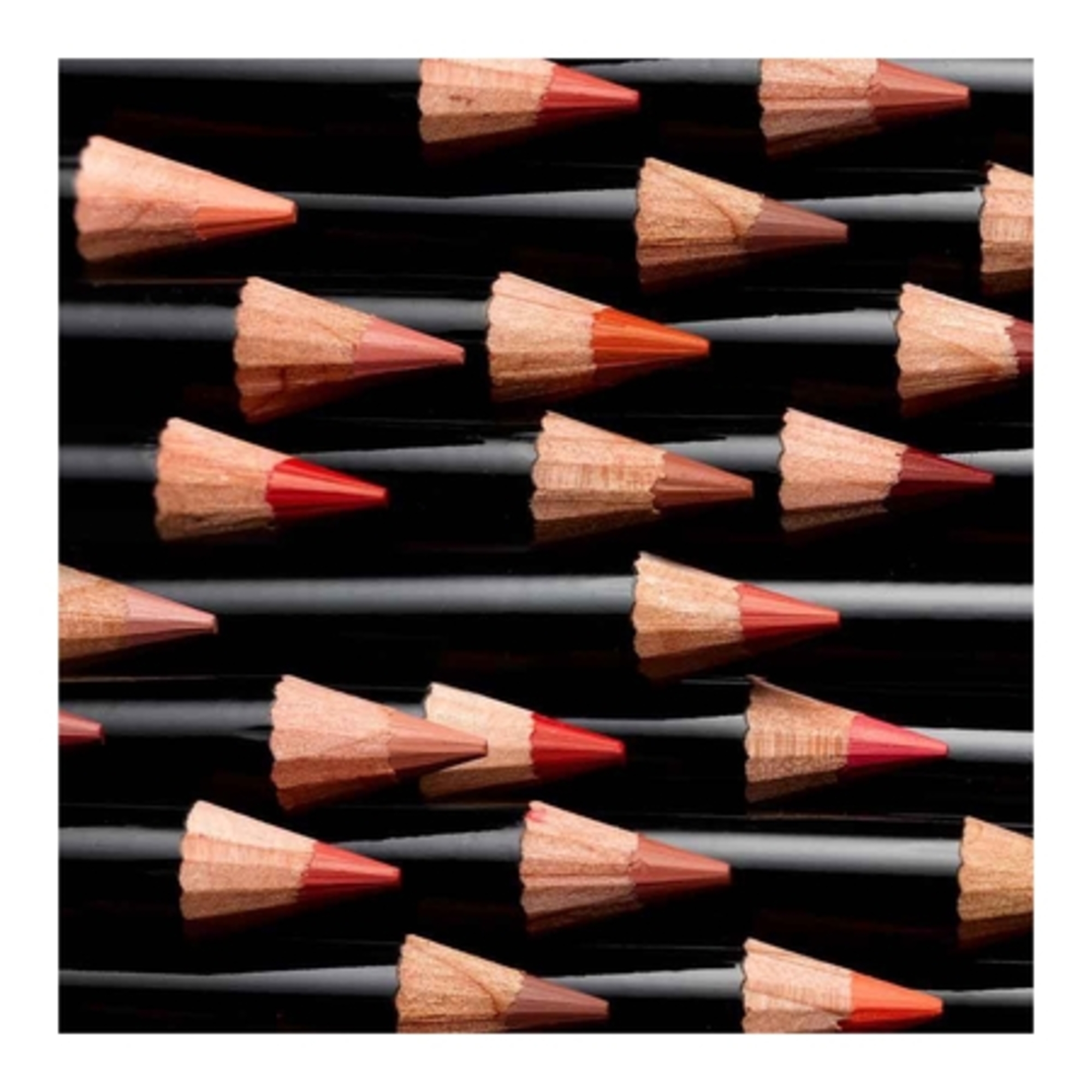 Crayon à lèvres aspect naturel et longue tenue