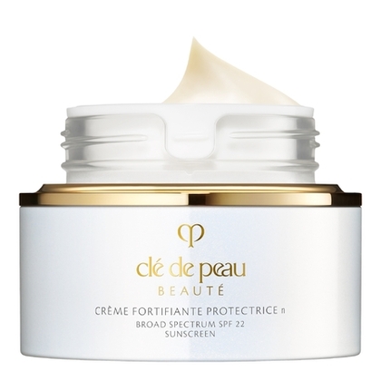 50G CLÉ DE PEAU BEAUTÉ KEY RADIANCE CARE Crème fortifiante protectrice - recharge  1 of 4 