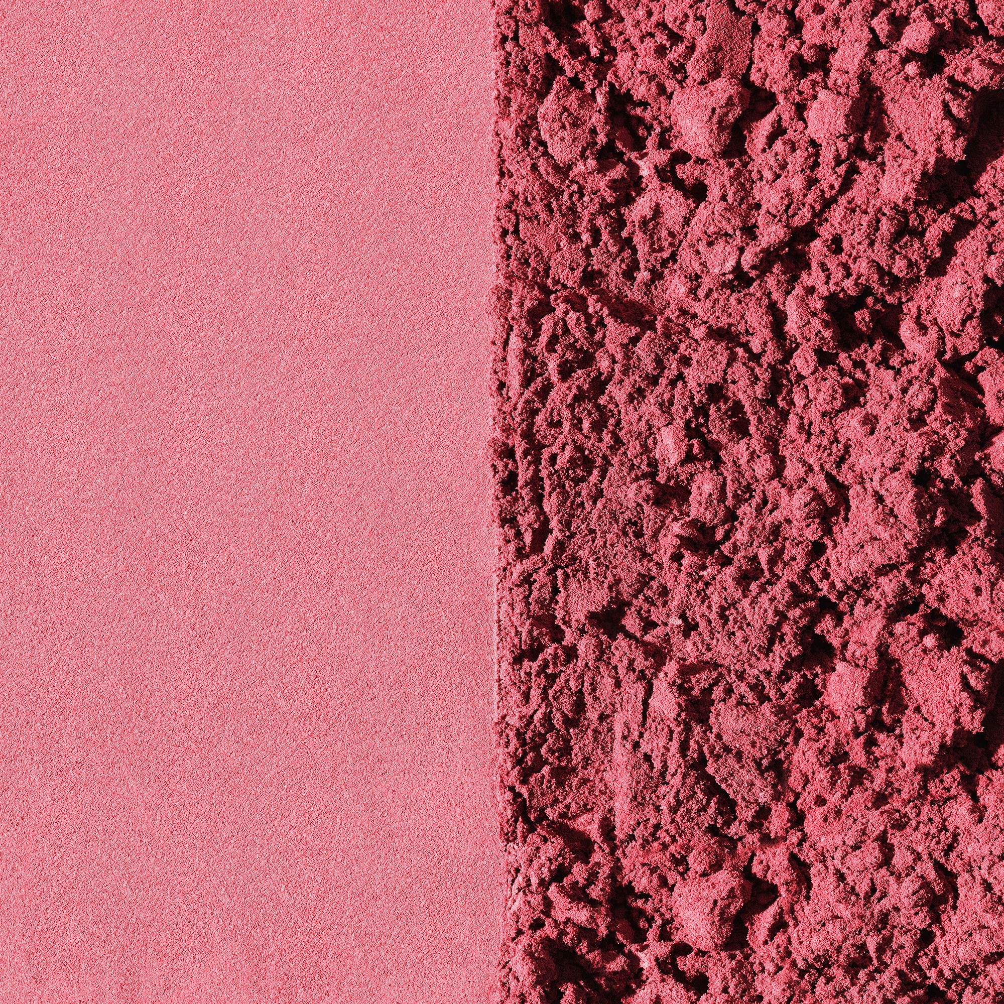 Blush poudre hydratant et infusé de soins