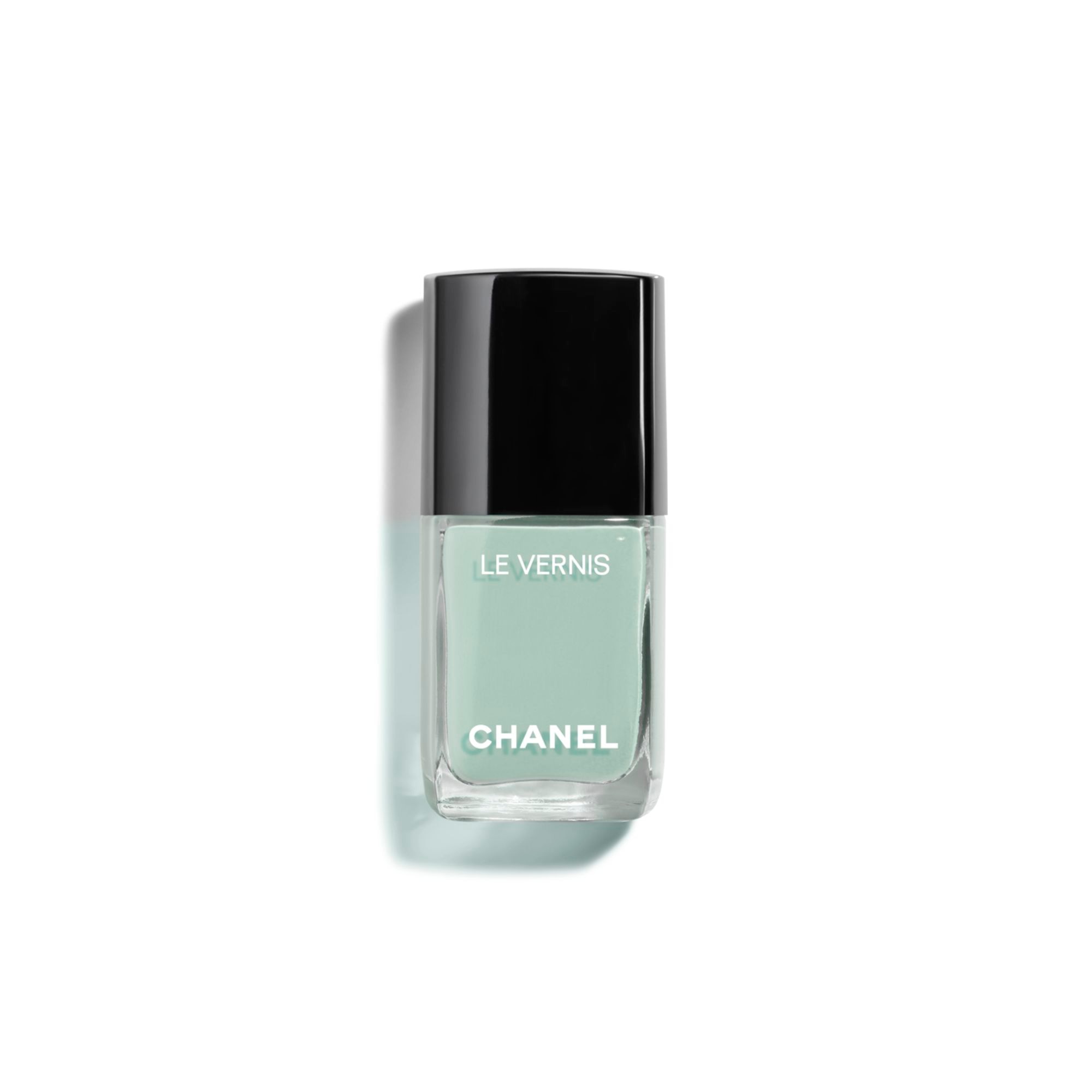 CHANEL LE VERNIS Couleur et brillance longue tenue 1 of 5 Couleur et brillance longue tenue