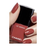 CHANEL LE VERNIS Couleur et brillance longue tenue 4 of 5 Couleur et brillance longue tenue