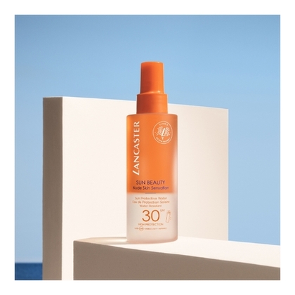 Eau solaire effet peau nue SPF30