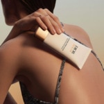 150ml DIOR DIOR SOLAR Le baume soin après-soleil - hydratant et rafraîchissant  4 of 4 Le baume soin après-soleil - hydratant et rafraîchissant