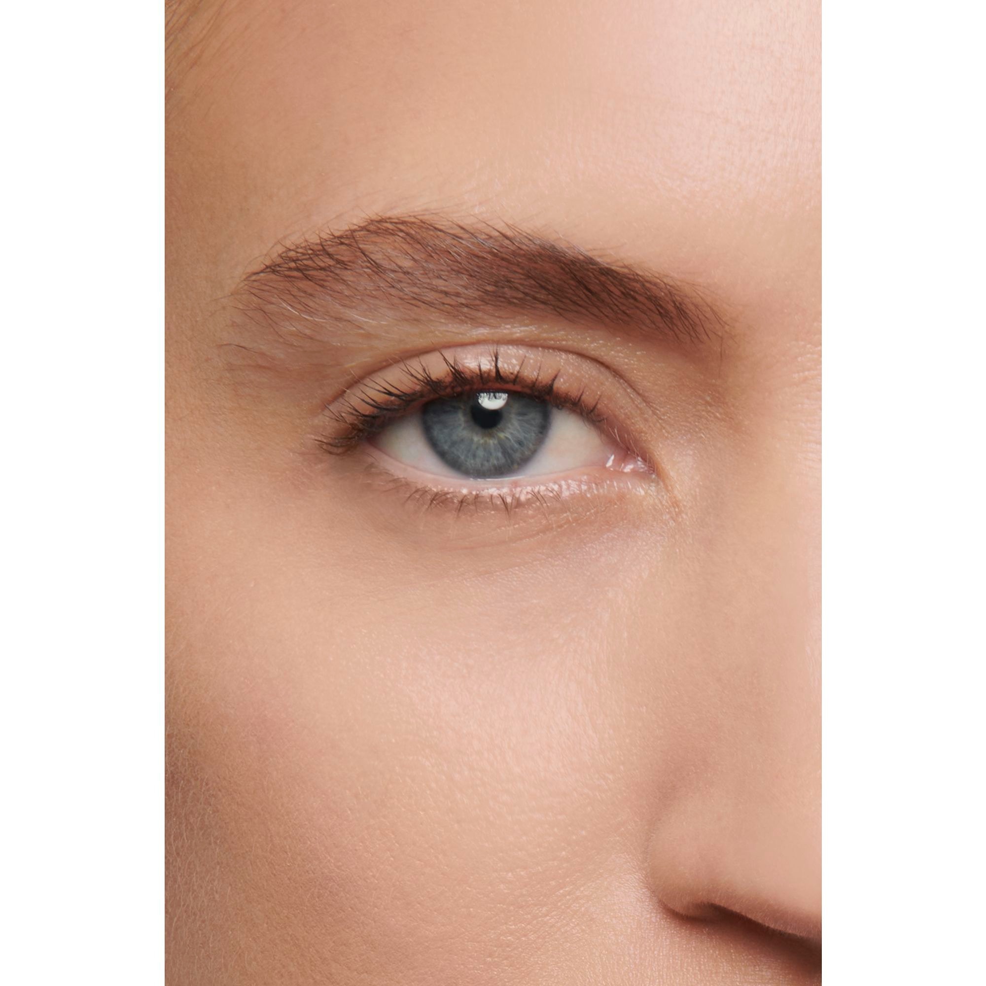  CHANEL ULTRA LE TEINT Correcteur sérum  1 of 4 