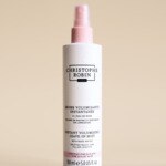 150ml CHRISTOPHE ROBIN VOLUME Brume volumisante instantanée à l'eau de rose 2 of 4 Brume volumisante instantanée à l'eau de rose