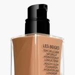  CHANEL LES BEIGES Teint belle mine naturelle hydratation et longue tenue  2 of 4 Teint belle mine naturelle hydratation et longue tenue