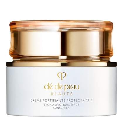 50ml CLÉ DE PEAU BEAUTÉ KEY RADIANCE CARE Crème fortifiante protectrice - rechargeable  1 of 4 
