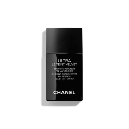 CHANEL ULTRA LE TEINT VELVET Teint effet flouteur fini mat velours 1 of 4