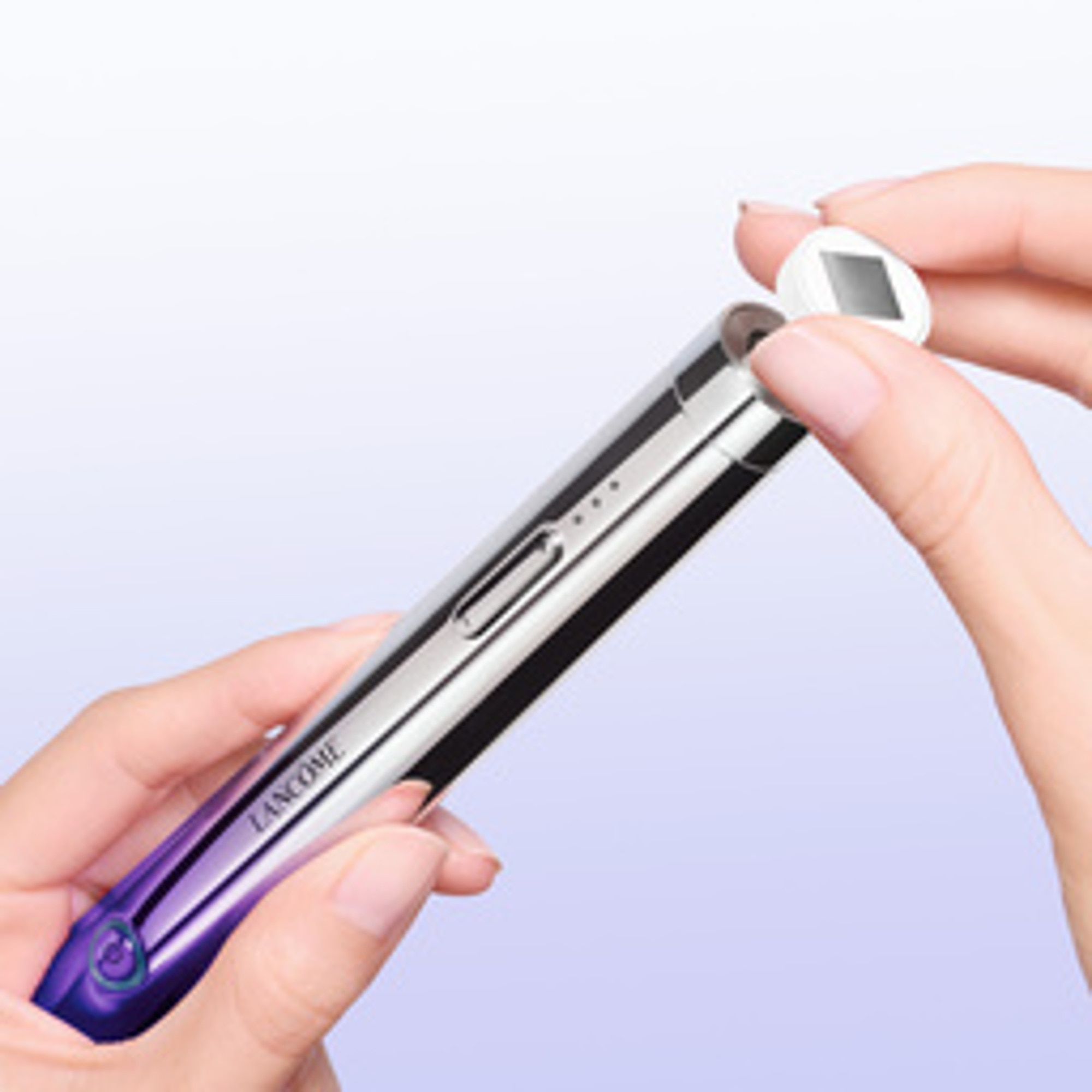 Lancôme RENERGIE Nano-resurfacer 400 booster pack de 6 recharges 3 of 4 Nano-resurfacer 400 booster pack de 6 recharges