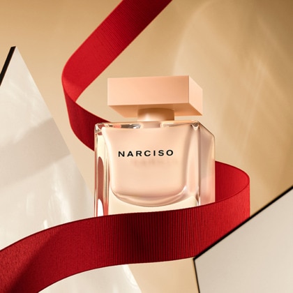 Coffret eau de parfum poudrée + gel douche + lait pour le corps