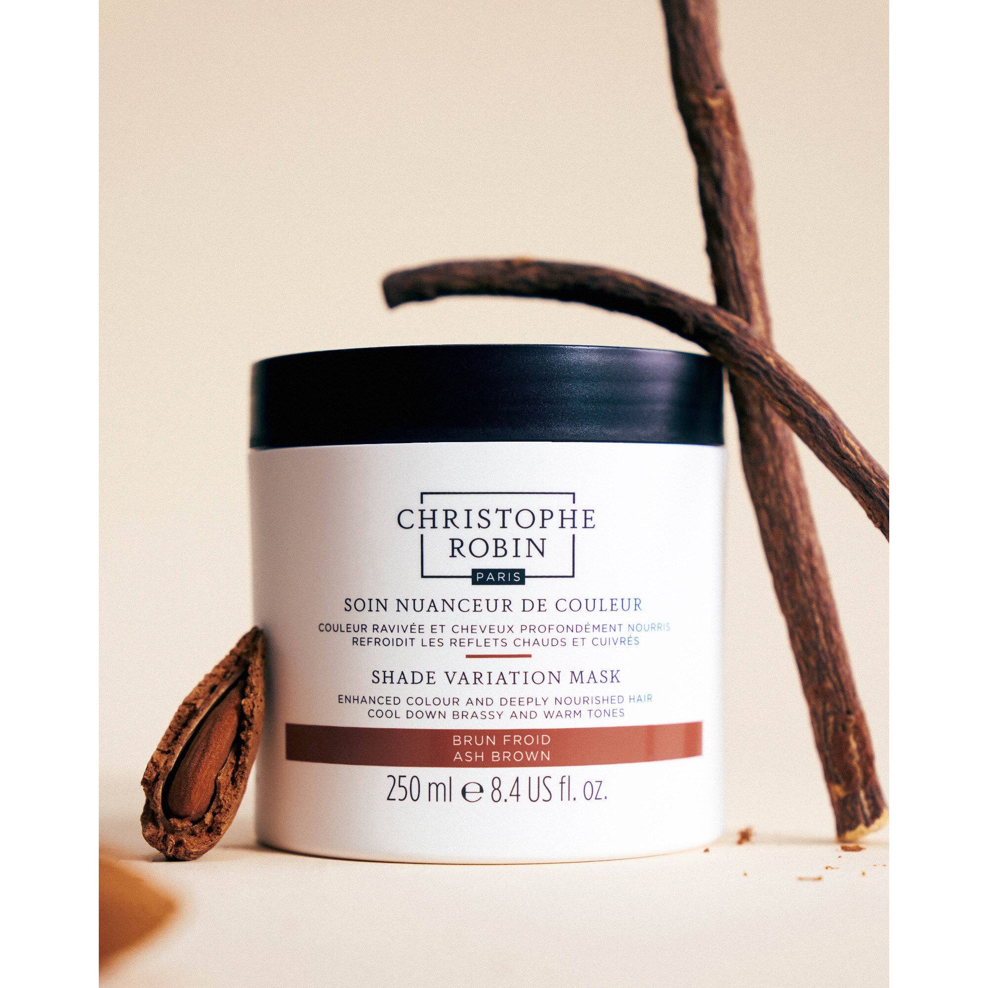 250ML CHRISTOPHE ROBIN SOIN NUANCEUR DE COULEUR Masque raviveur de couleur - brun froid  3 of 3 Masque raviveur de couleur - brun froid
