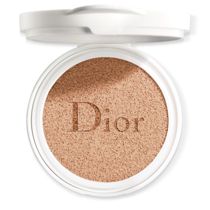 DIOR CAPTURE DREAMSKIN Moist & perfect cushion spf 50 - la recharge 1 of 2