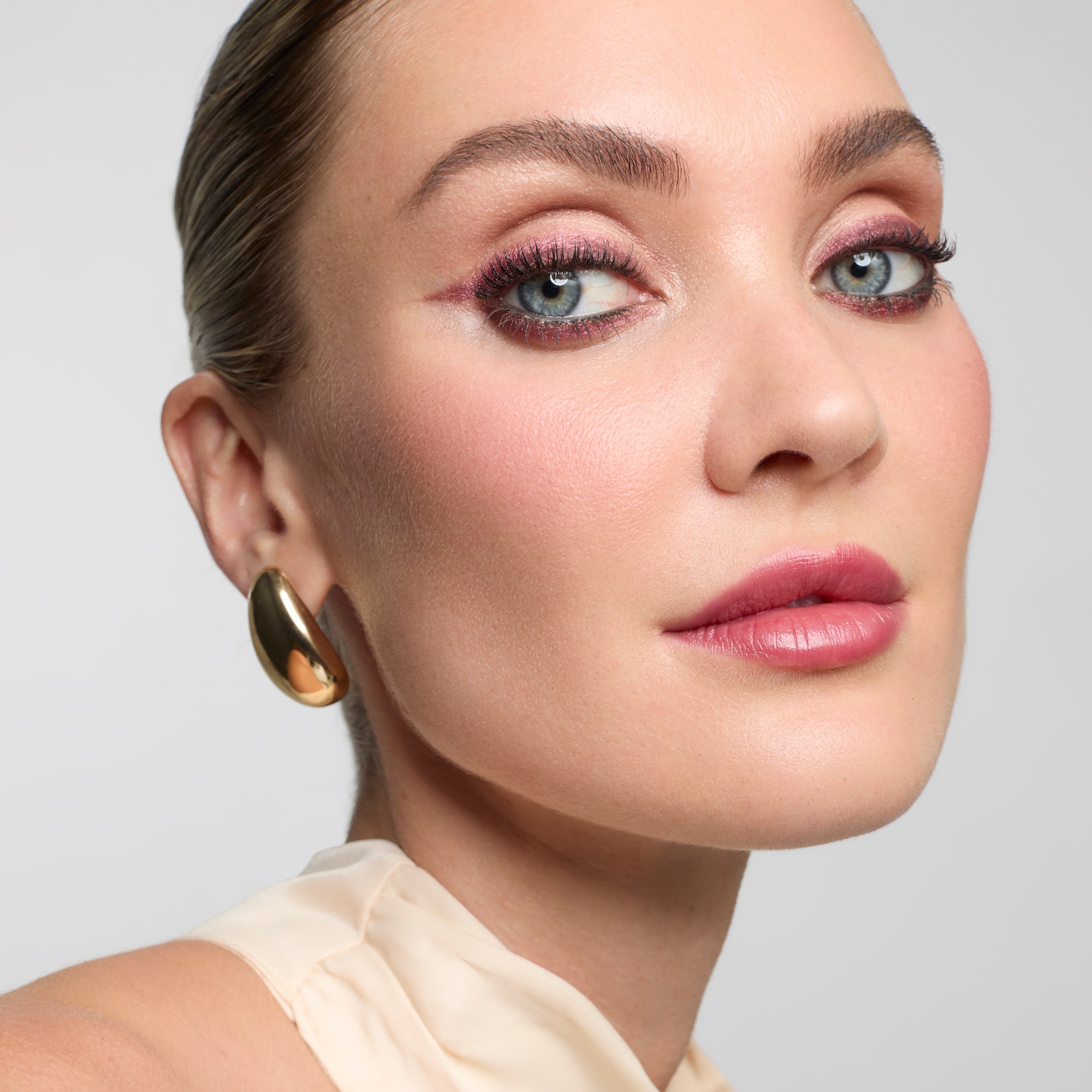 Le trio d'ombres à paupières