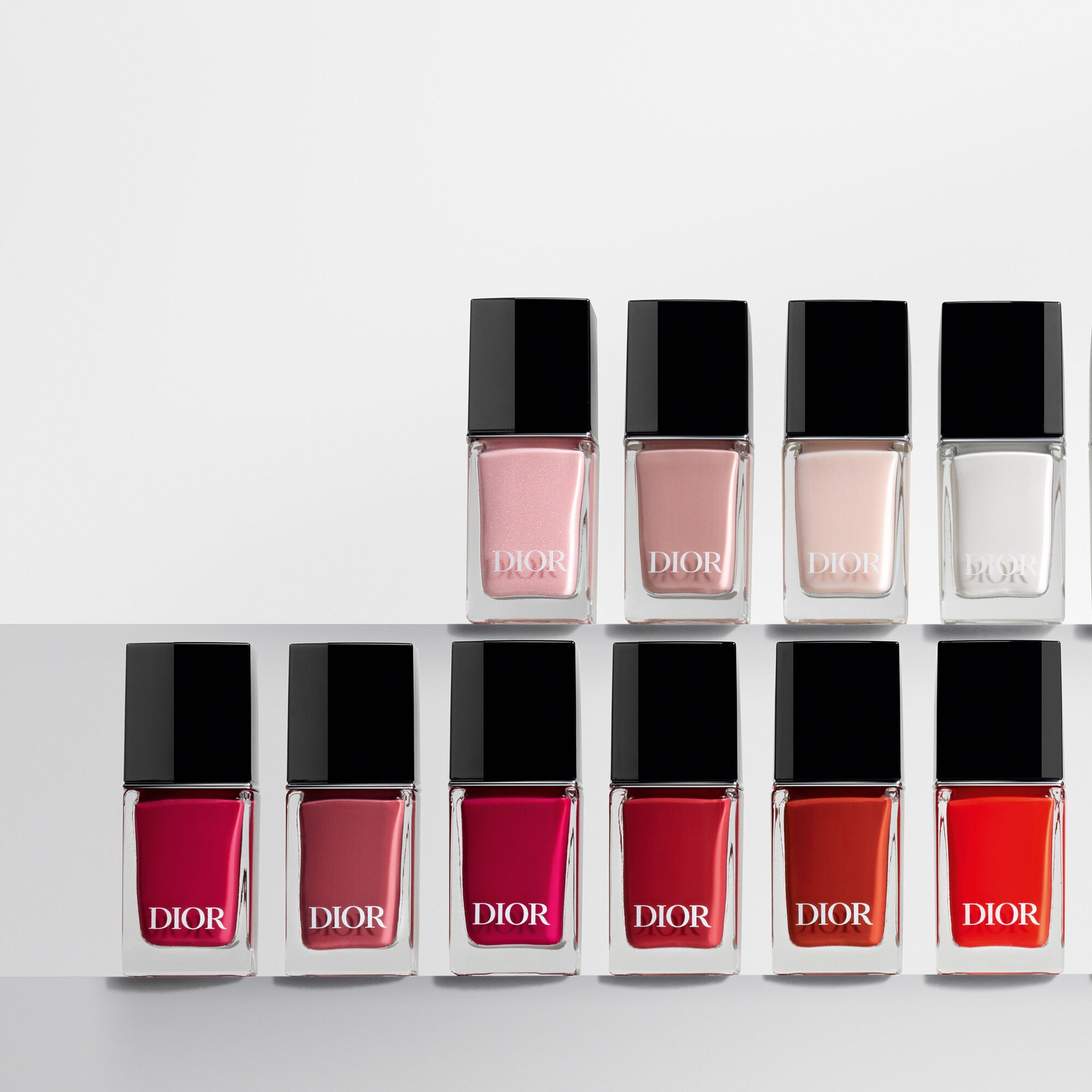  DIOR DIOR VERNIS Vernis à ongles effet gel et couleur couture  1 of 4 
