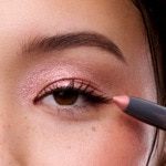  WONDERSKIN IYKYK EYESHADOW STICK Ombre à paupières  3 of 4 Ombre à paupières