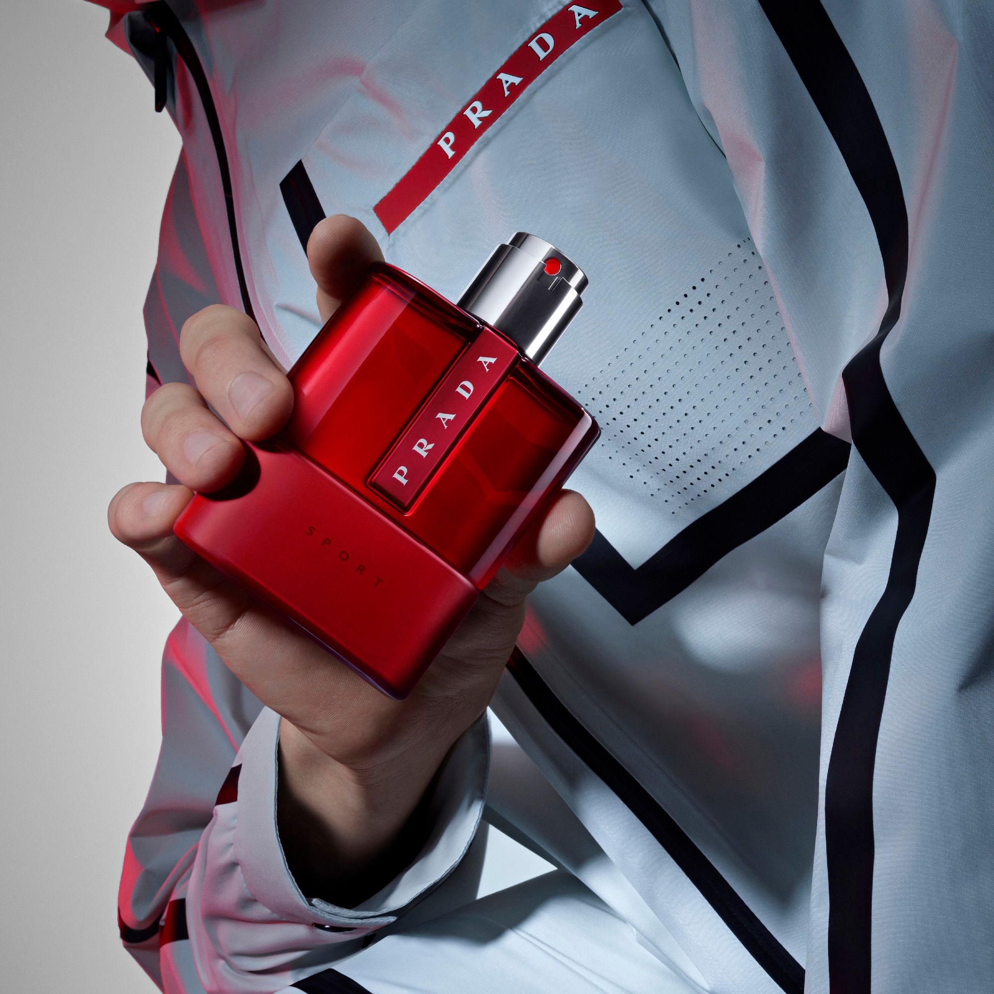50ML Prada LUNA ROSSA SPORT Eau de toilette à la fraîcheur intense pour homme  1 of 4 