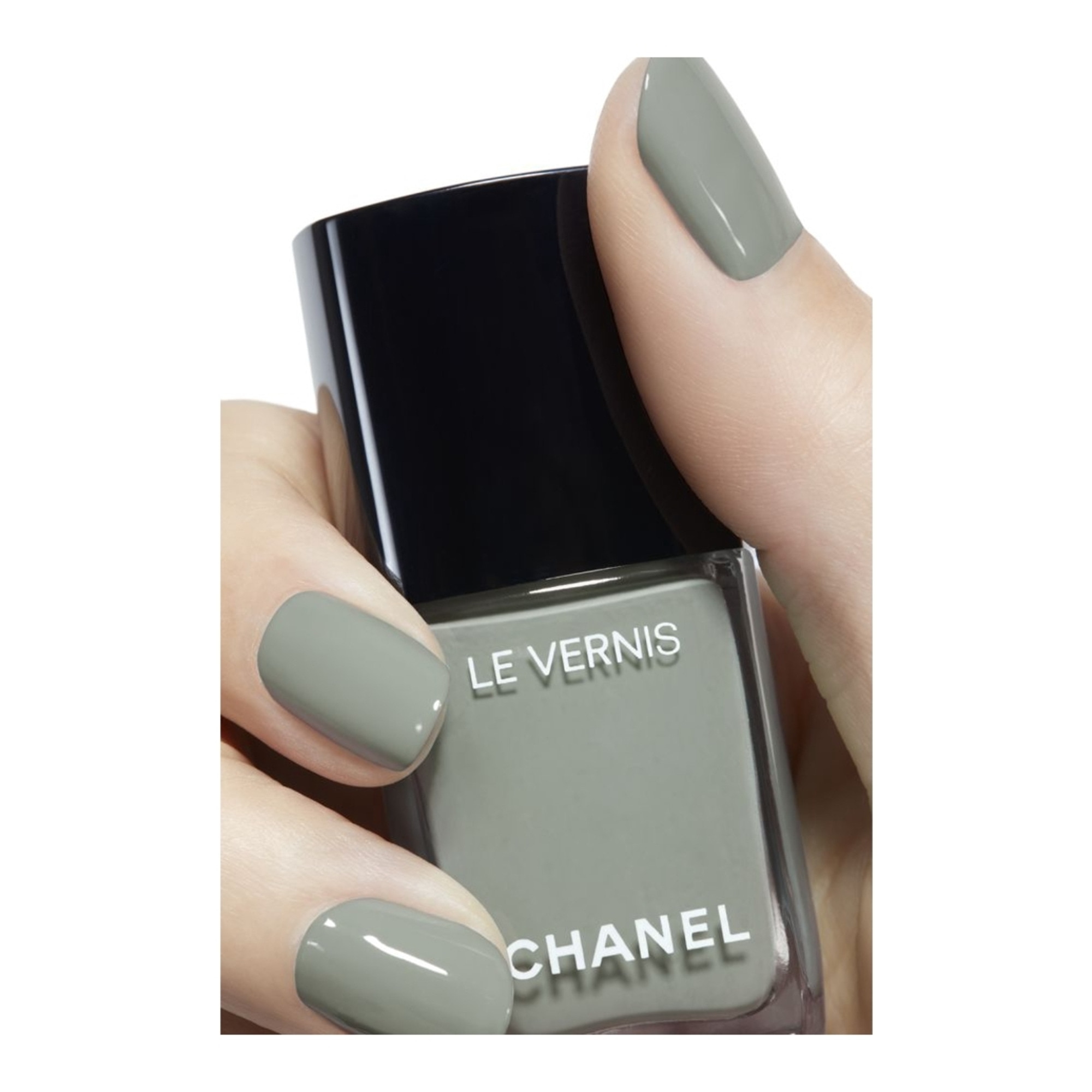  CHANEL LE VERNIS Couleur et brillance longue tenue  4 of 4 Couleur et brillance longue tenue