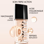 DIOR FOREVER SKIN GLOW Fond de teint éclat naturel - haute tenue 24 h 3 of 5 Fond de teint éclat naturel - haute tenue 24 h