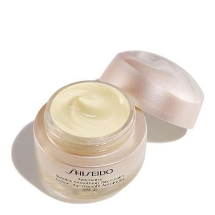 50ML Shiseido BENEFIANCE Crème Jour Lissante Anti-Rides SPF 25  1 of 3 