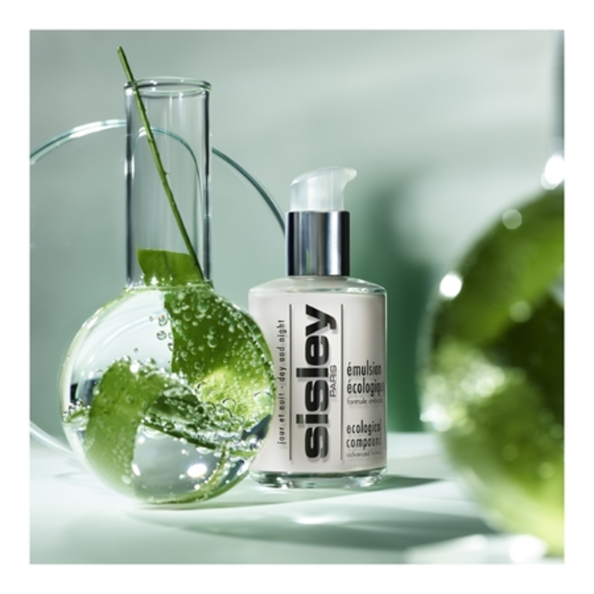 Vos soins sisley indispensables.