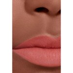 CHANEL ROUGE ALLURE LIQUID VELVET Le rouge liquide mat intense ultra tenue 4 of 4 Le rouge liquide mat intense ultra tenue