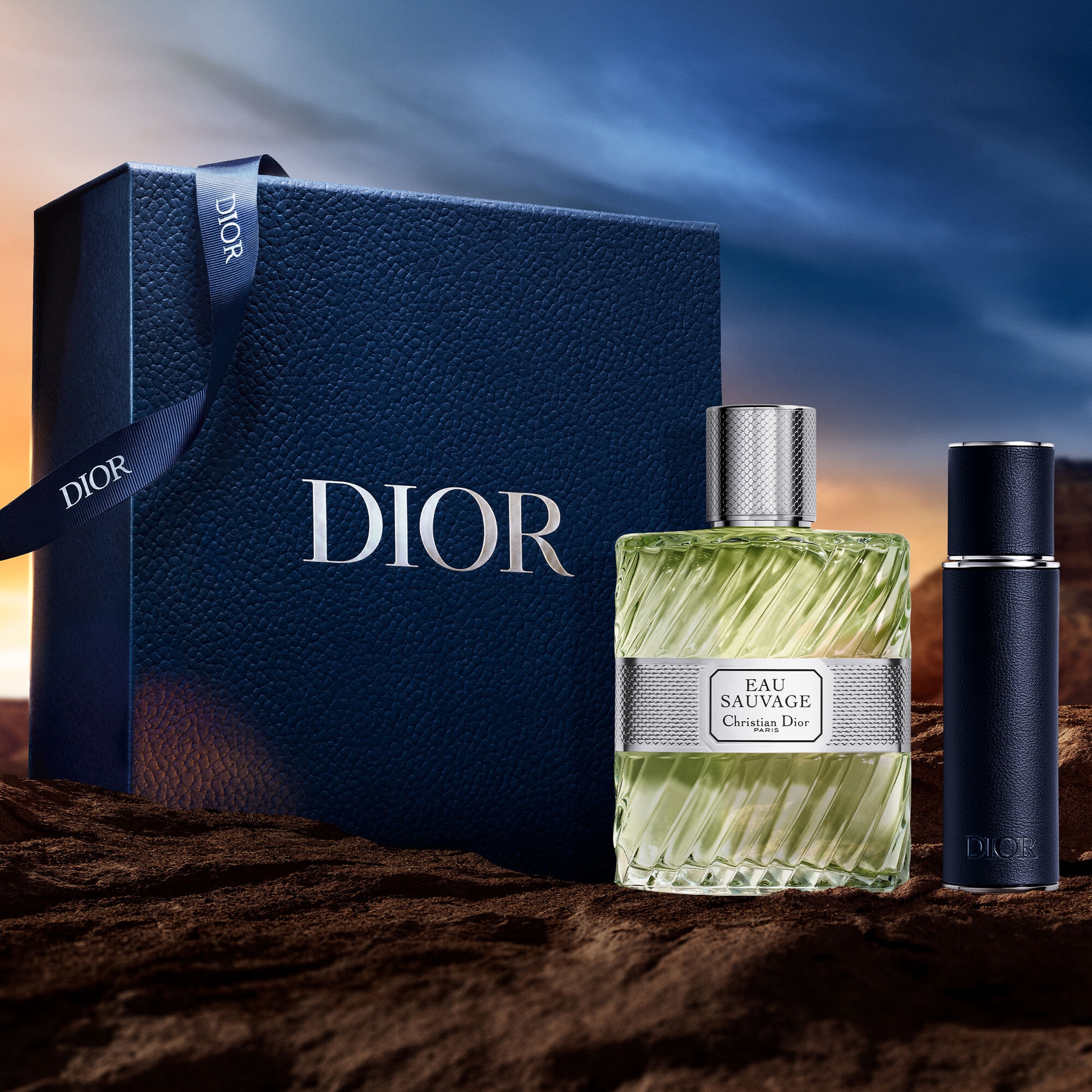  DIOR EAU SAUVAGE Coffret - édition limitée eau de toilette et vaporisateur de voyage  1 of 2 