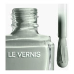  CHANEL LE VERNIS Couleur et brillance longue tenue  2 of 4 Couleur et brillance longue tenue