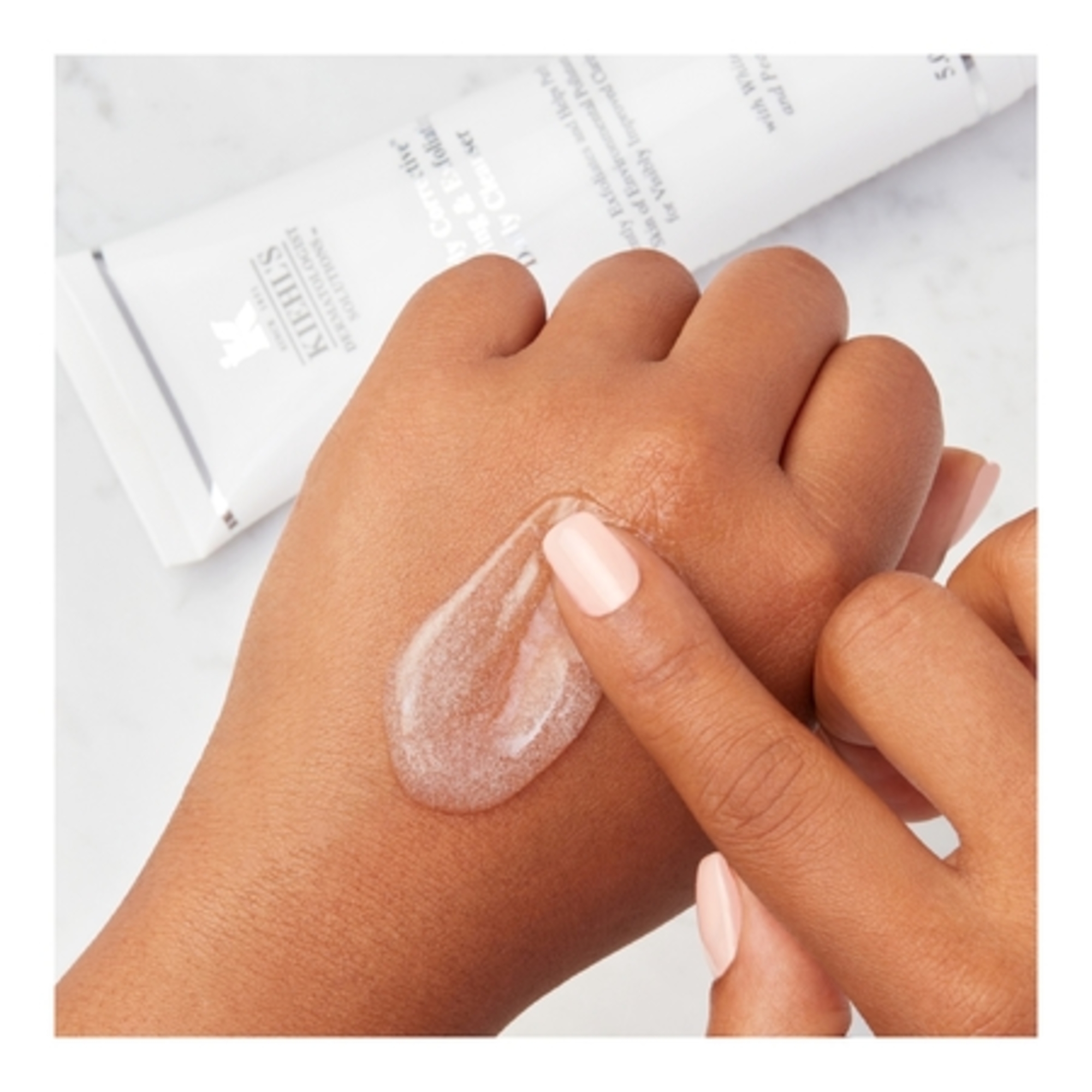 Nettoyant exfoliant & unifiant quotidien