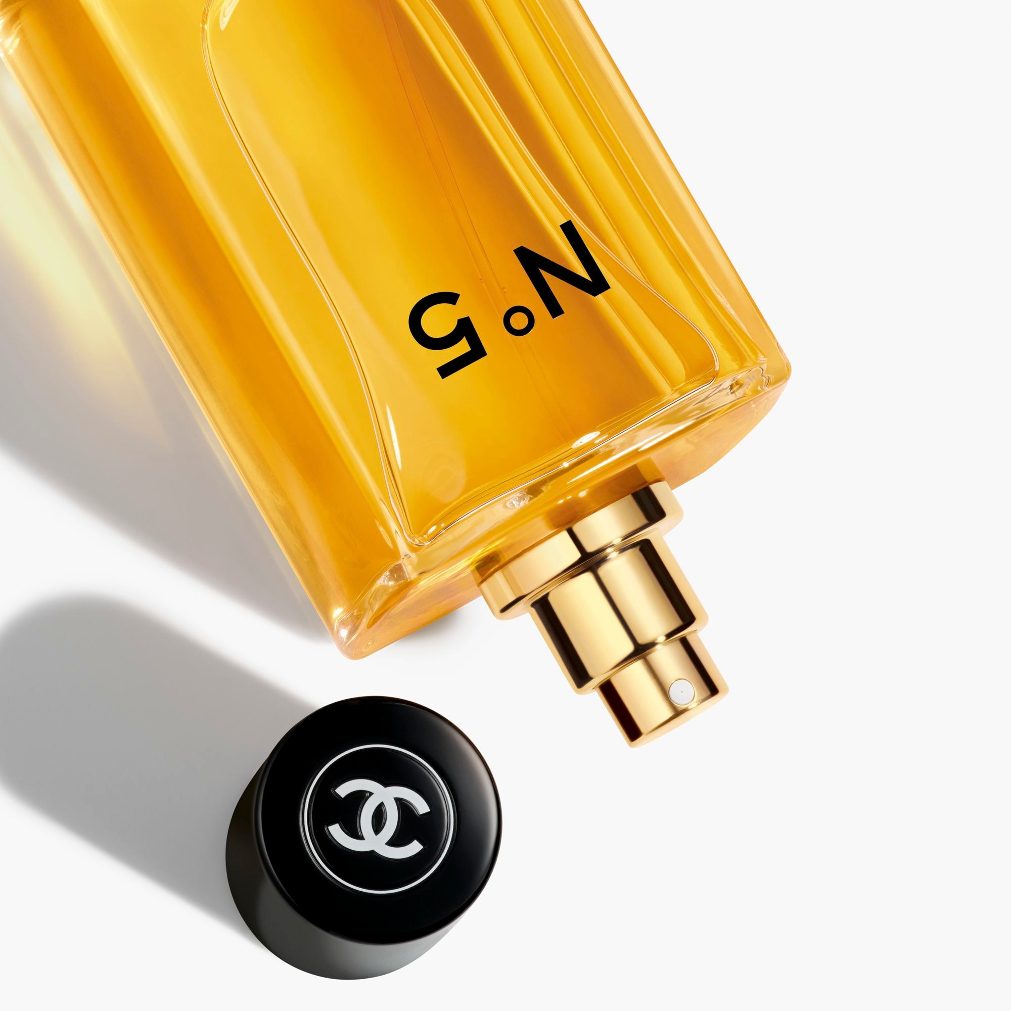 150ml CHANEL N°5 Eau de toilette  1 of 4 