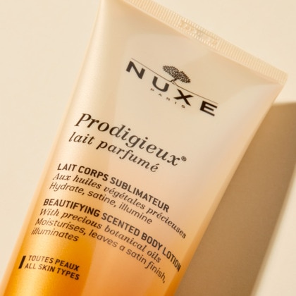 200ML Nuxe SOINS PRODIGIEUX® Lait parfumé  1 of 3 