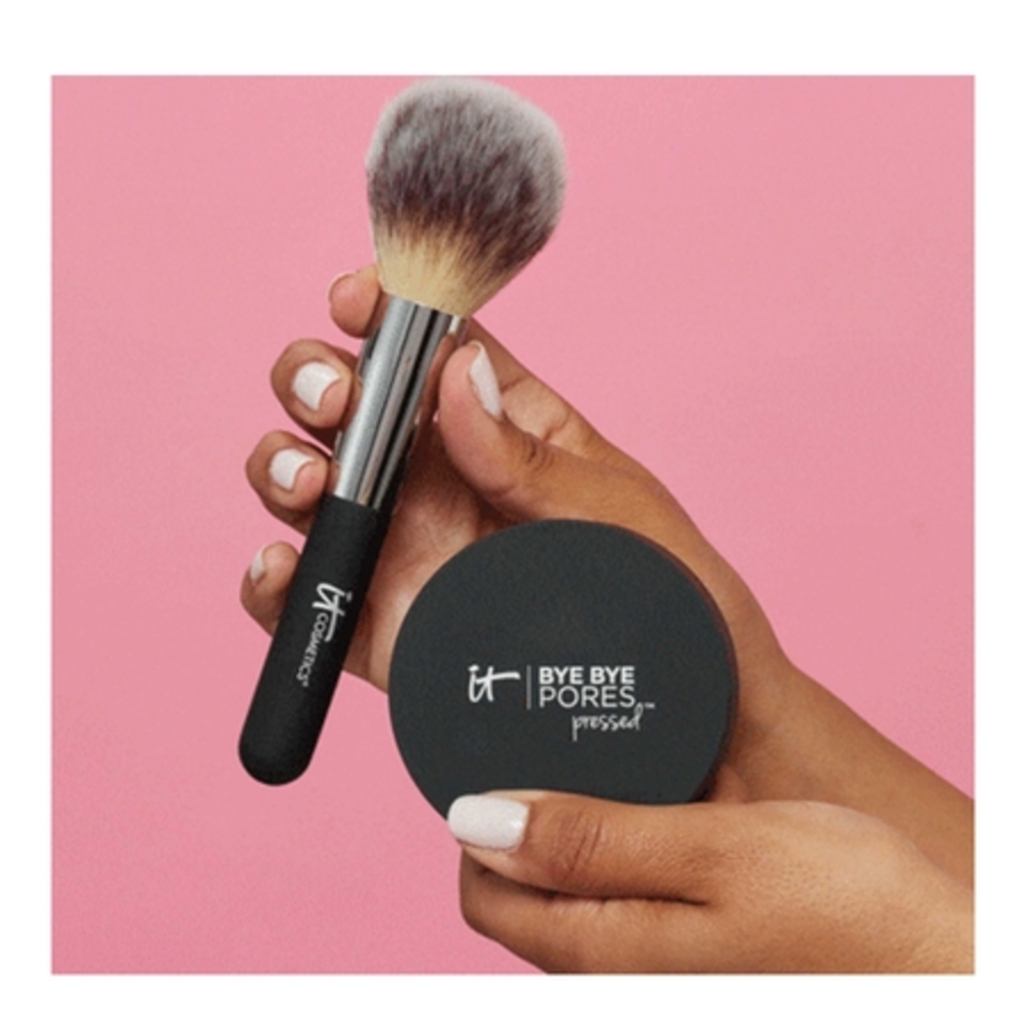 Poudre compacte universelle matifiante anti-pores