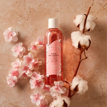 250ML SKIN.SYSTÈME BATH&BODY Gel douche hydratant fleurs de cerisier & fleurs de coton  1 of 3 