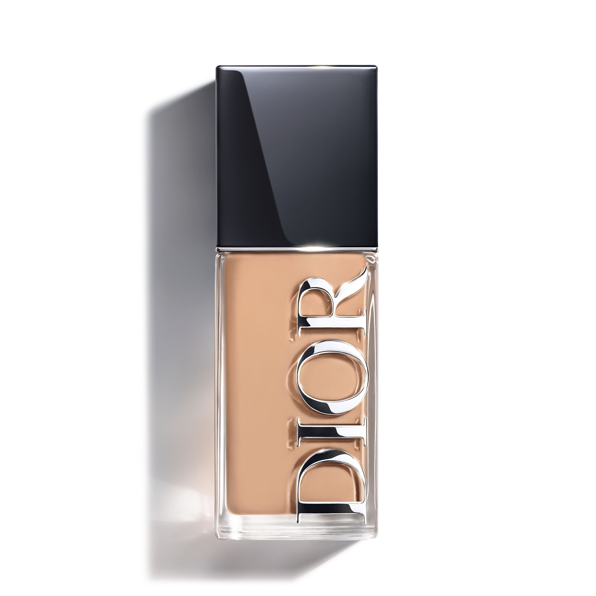 DIOR FOREVER SKIN GLOW Fond de teint éclat naturel - haute tenue 24 h 1 of 4