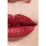CHANEL ROUGE ALLURE VELVET Le rouge velours lumineux 4 of 4 Le rouge velours lumineux