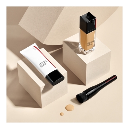  Shiseido SYNCHRO SKIN Base de teint effet floutant  1 of 3 