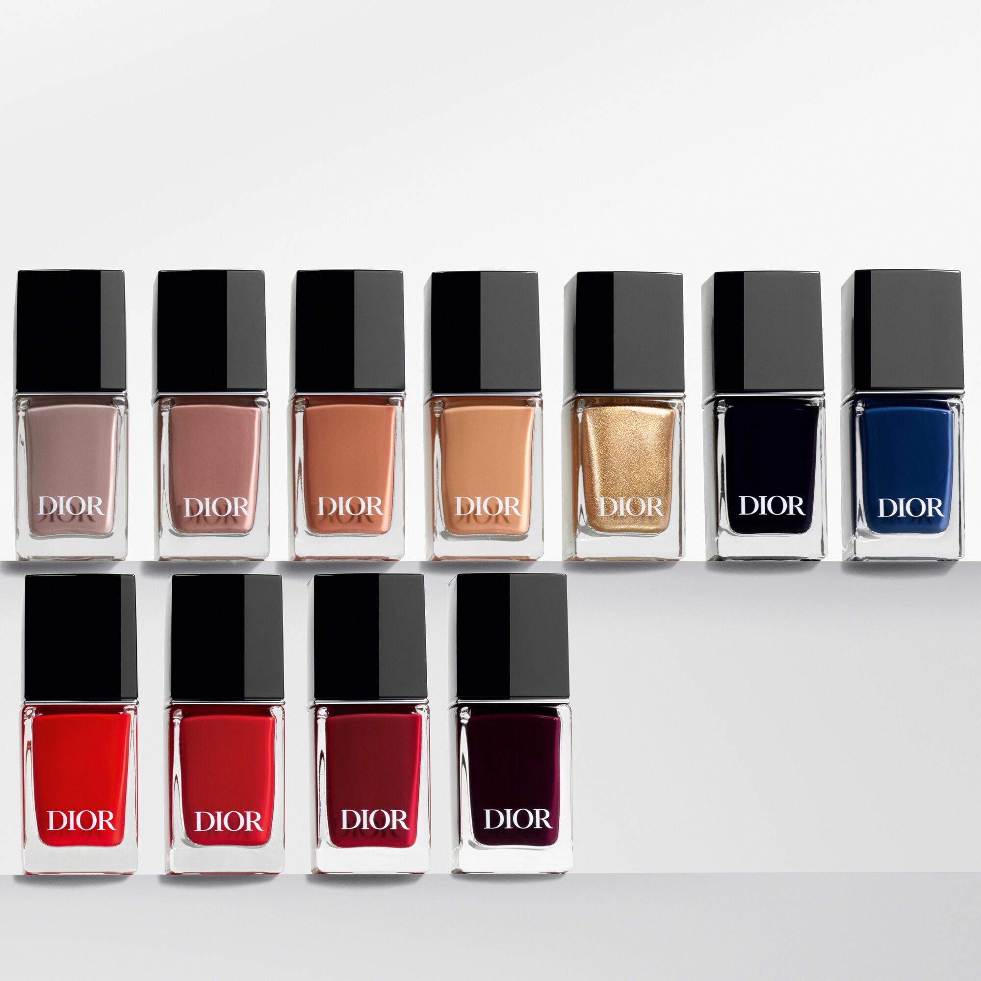 Vernis à ongles effet gel et couleur couture